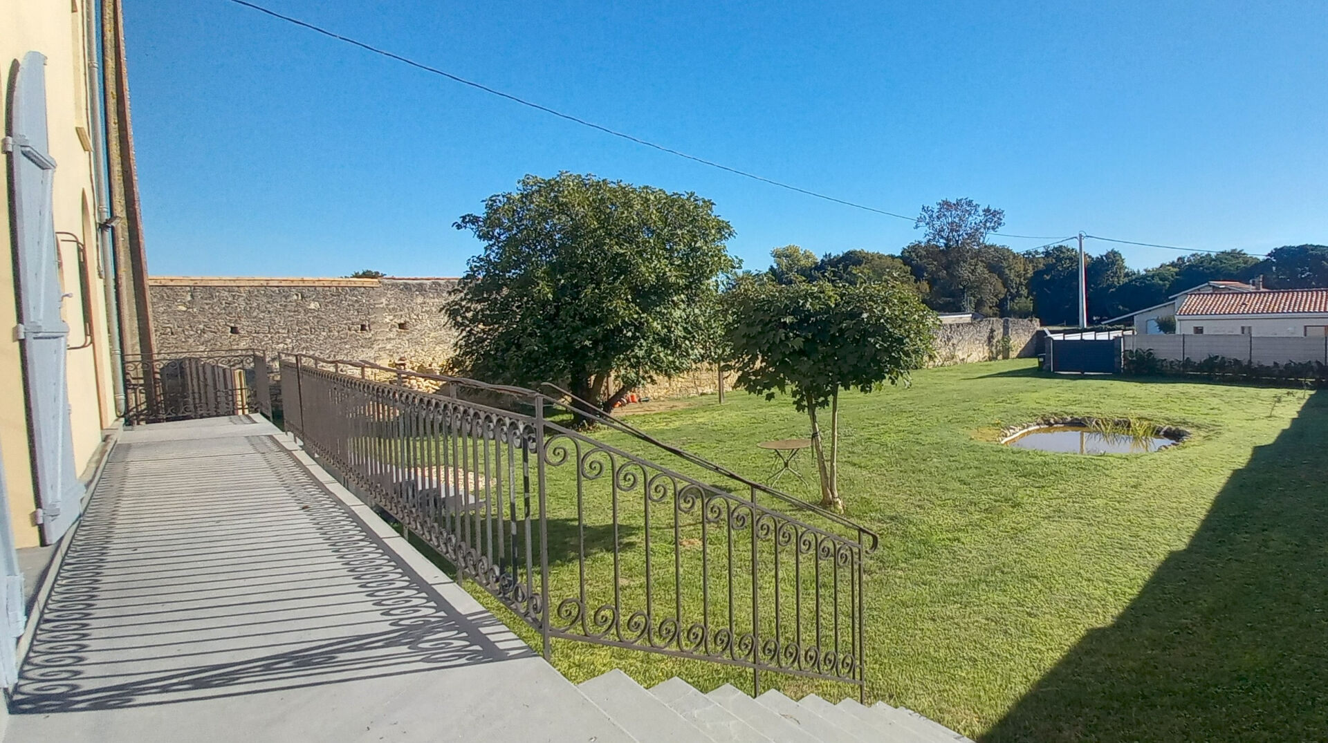 Photo Maison Saint Vivien De Medoc 7 pièce(s) 200 m2 - piscine et cave image 1/6
