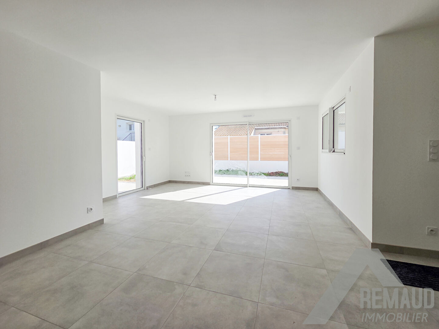 Photo AIZENAY - Proche Forêt et Piste Cyclable image 3/6