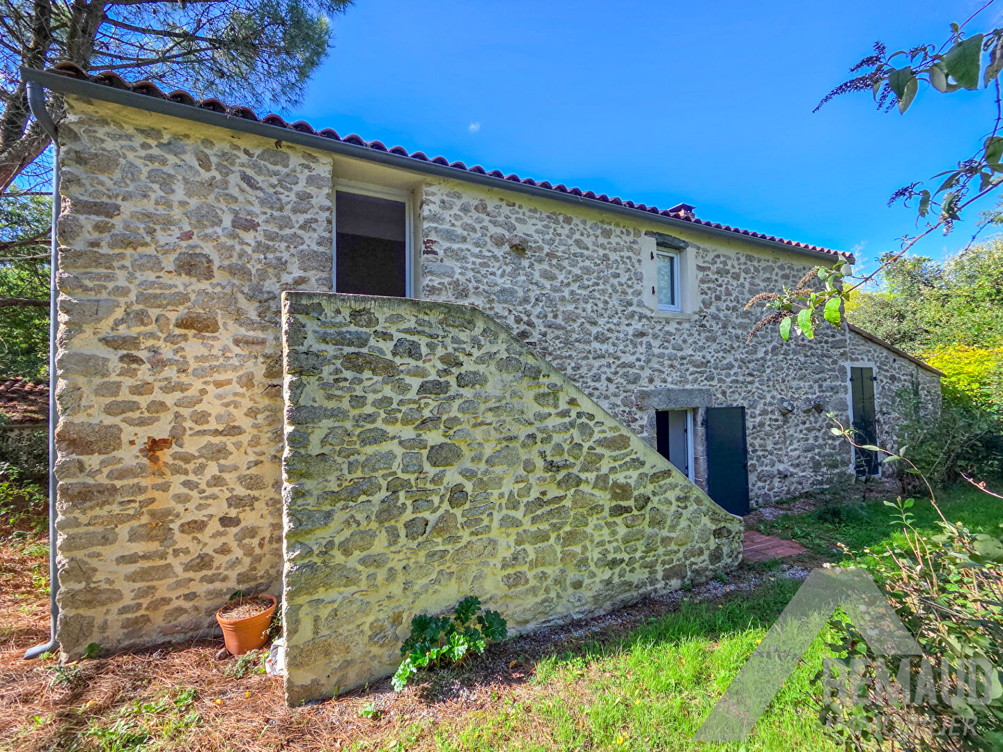 Agence immobilière de AGENCE IMMOBILIERE REMAUD Aizenay - AGENCE REMAUD