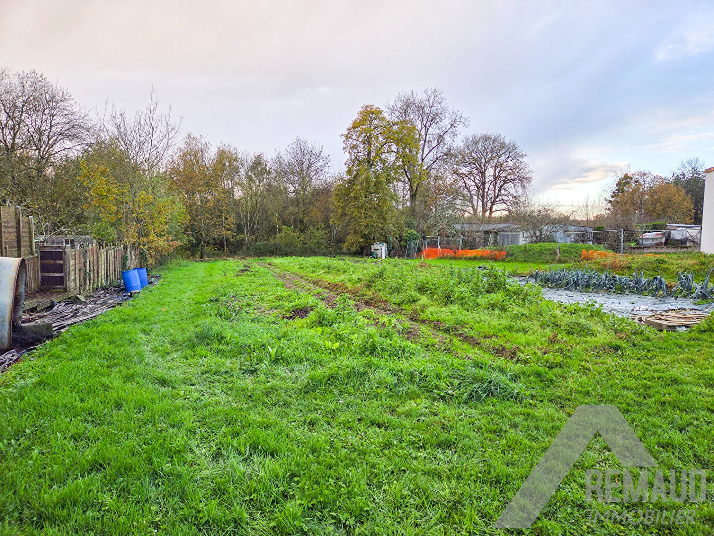 Terrain à bâtir de 1706 m²