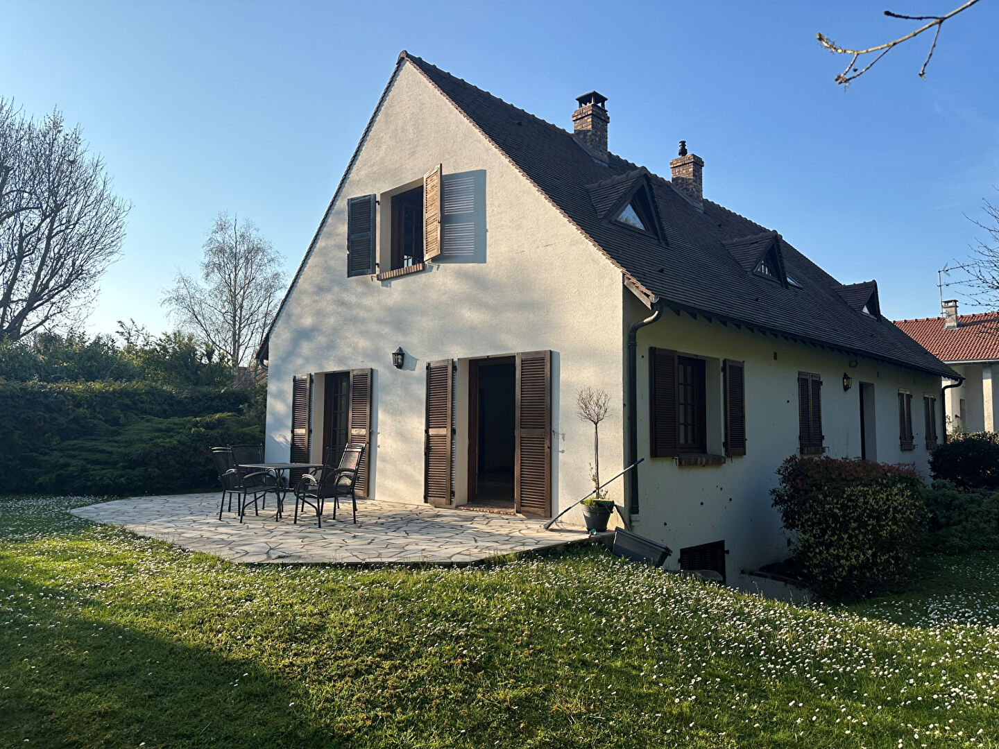 Agence immobilière de AGENCE DU VILLAGE Croissy sur seine
