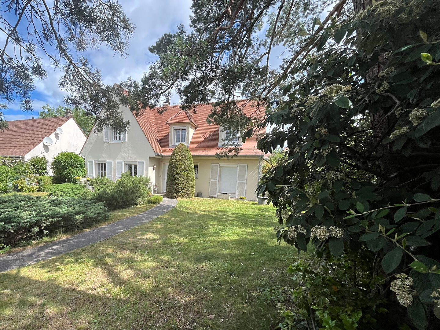 Agence immobilière de AGENCE DU VILLAGE Croissy sur seine