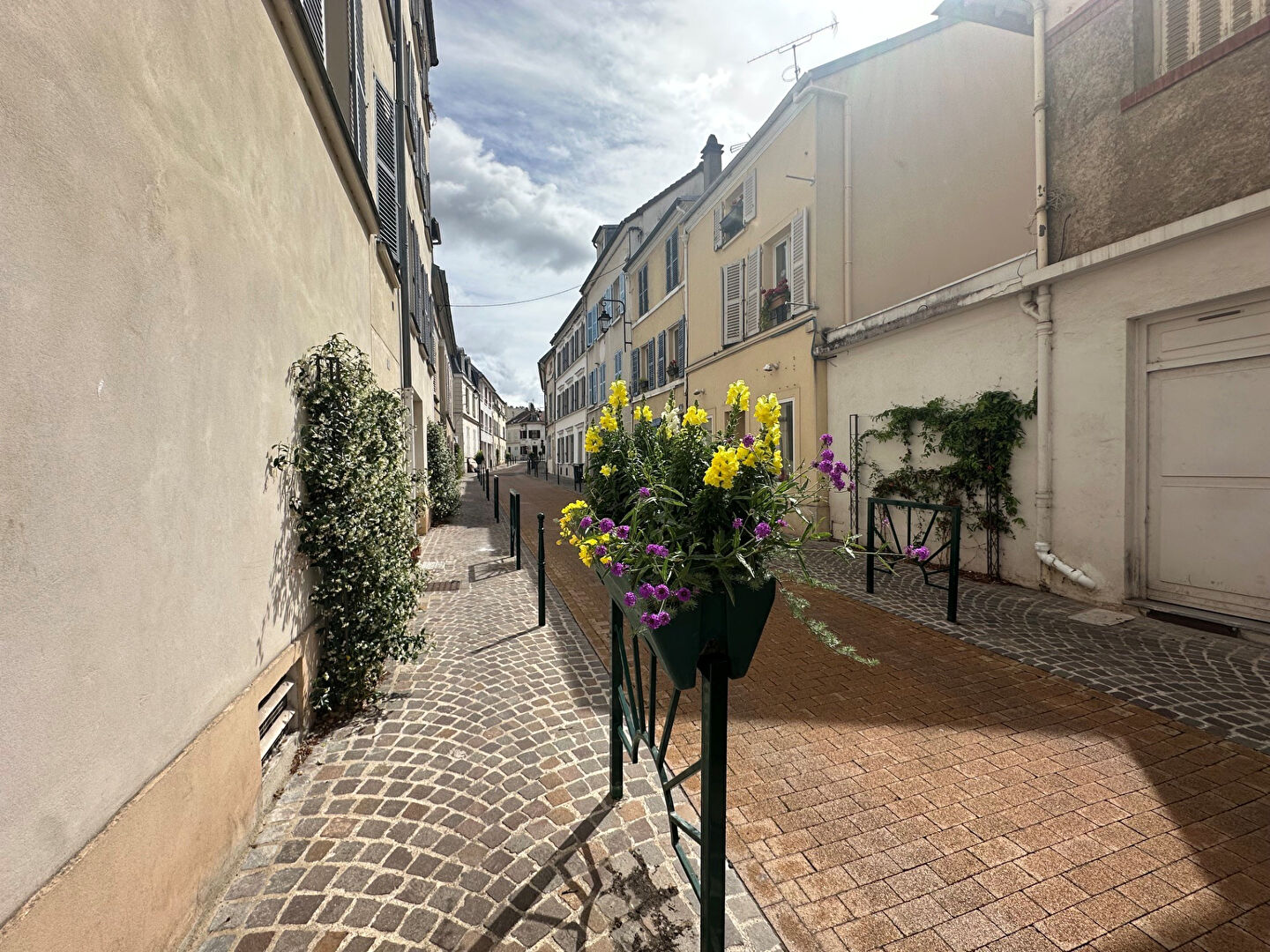 Agence immobilière de AGENCE DU VILLAGE Croissy sur seine