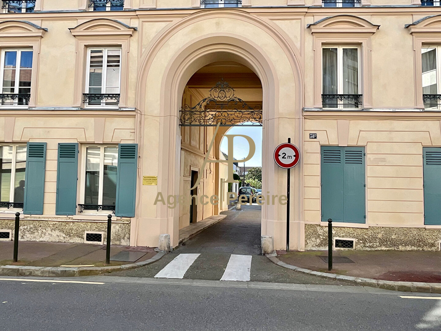 Agence immobilière de AGENCE PEREIRE Saint-germain-en-laye