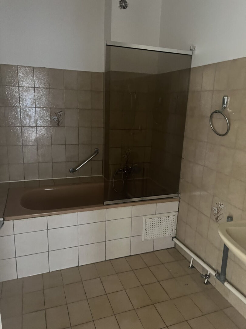 Photo Appartement Narbonne 4 pièce(s) 76.30 m2 image 6/6