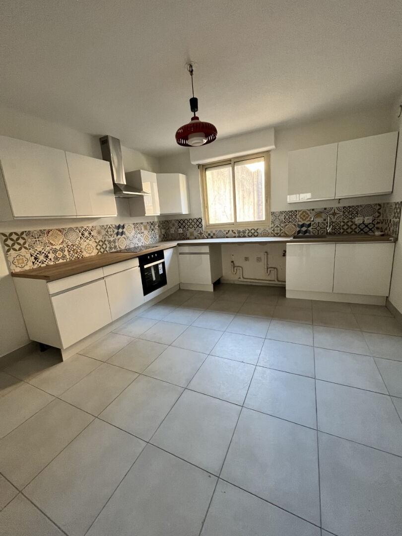 Photo Appartement Narbonne 3 pièce(s) 92 m2 image 2/6