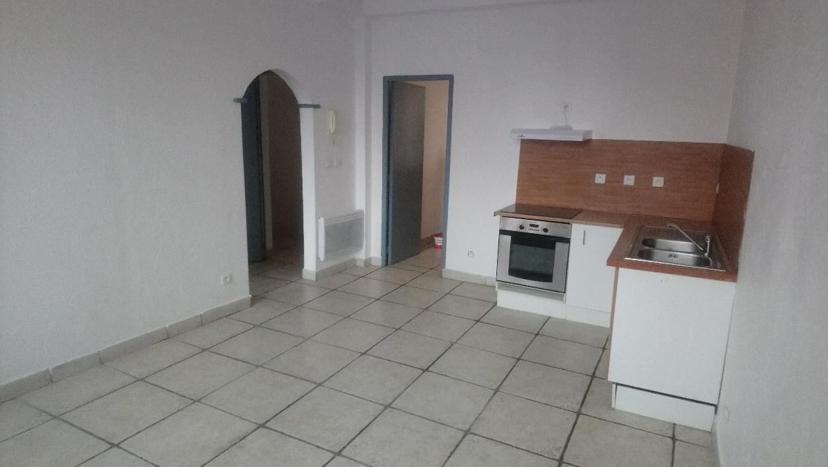 Photo CUXAC D AUDE :Immeuble de rapport 155m2. image 1/6