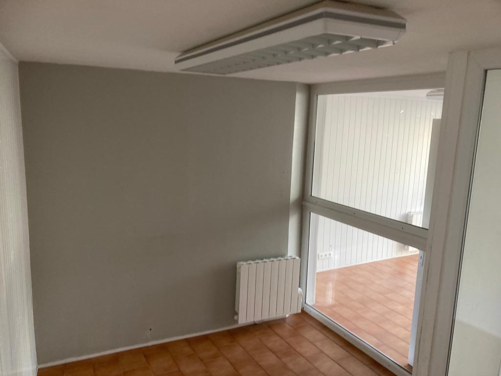 Photo Local commercial Tuchan 1 pièce(s) 30 m2 image 2/4