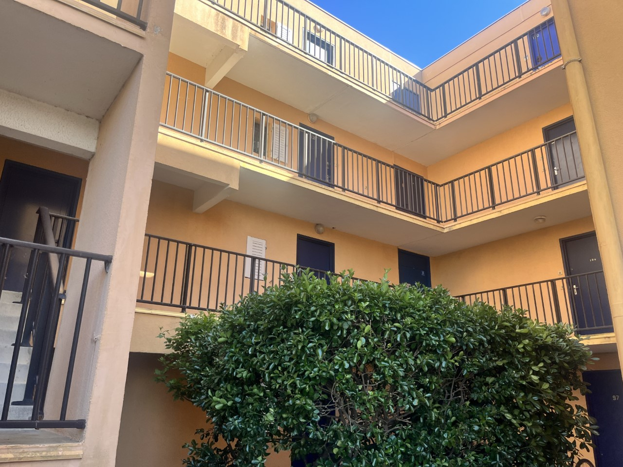 Photo Vue port Appartement t3 duplex Gruissan terrasse 25m² et garage image 6/6