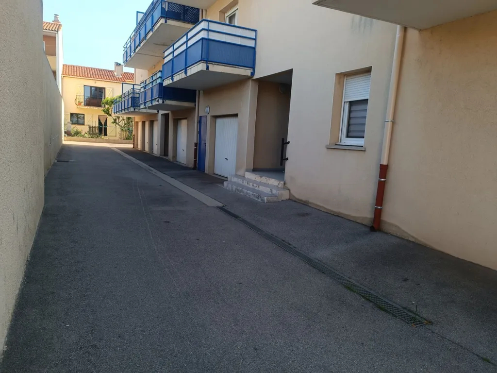 Parking / box Narbonne 16 m2