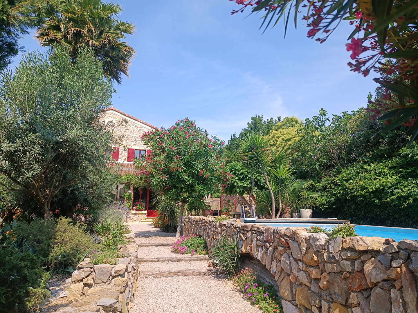 Remise vigneronne atypique