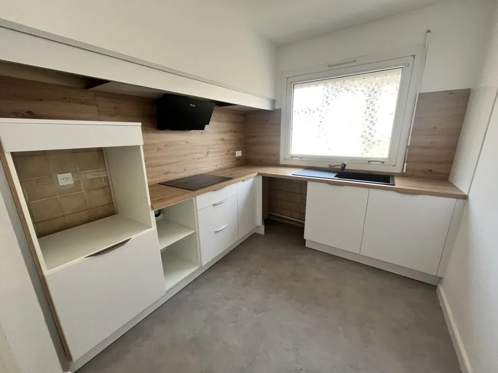 Photo Appartement Narbonne 4 pièce(s) 83 m2 image 1/4