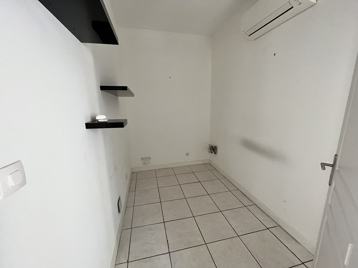 Photo Bureaux Narbonne 50 m2 image 3/6