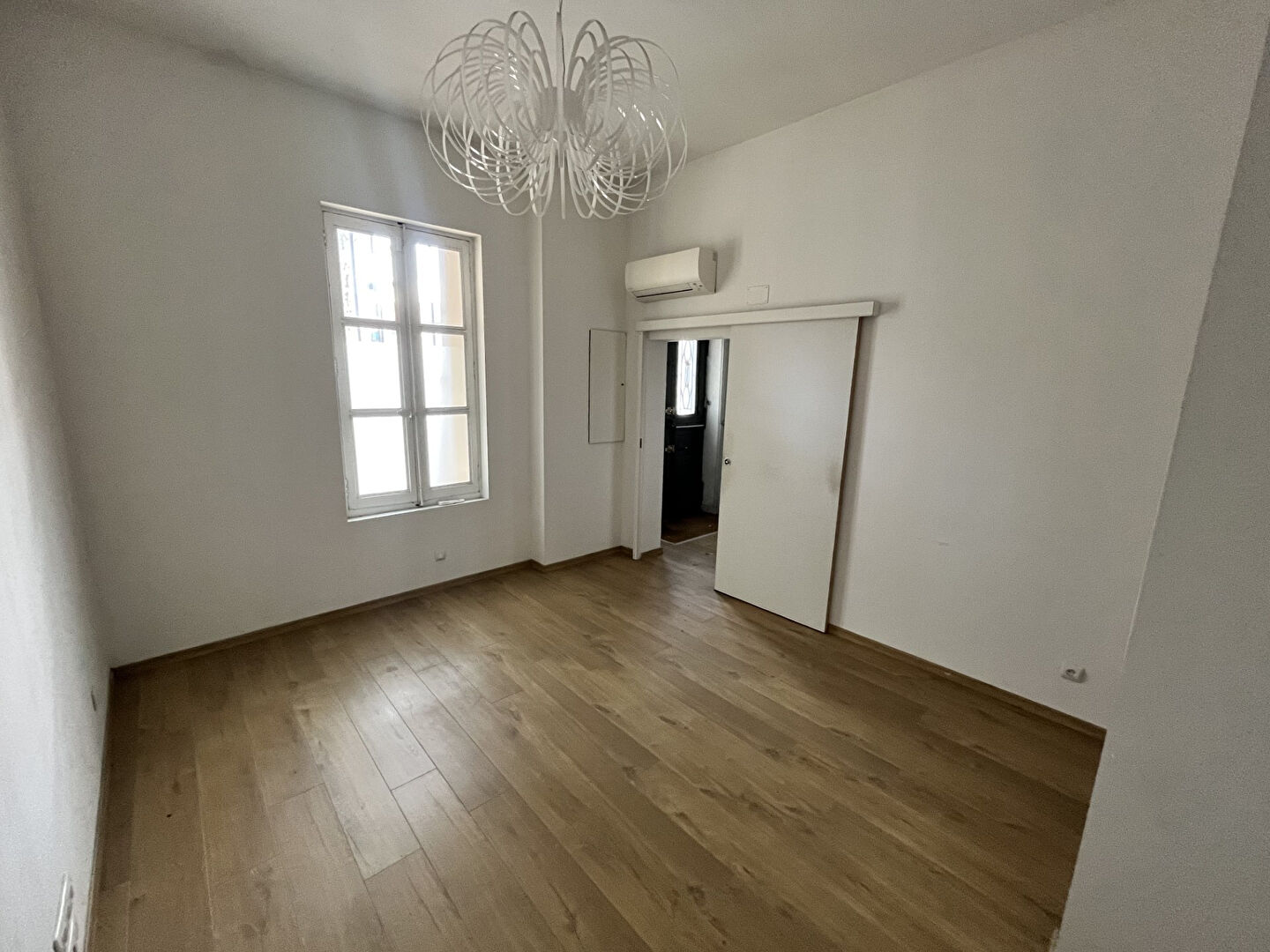 Photo Bureaux Narbonne 1 pièce(s) 15 m2 image 1/2