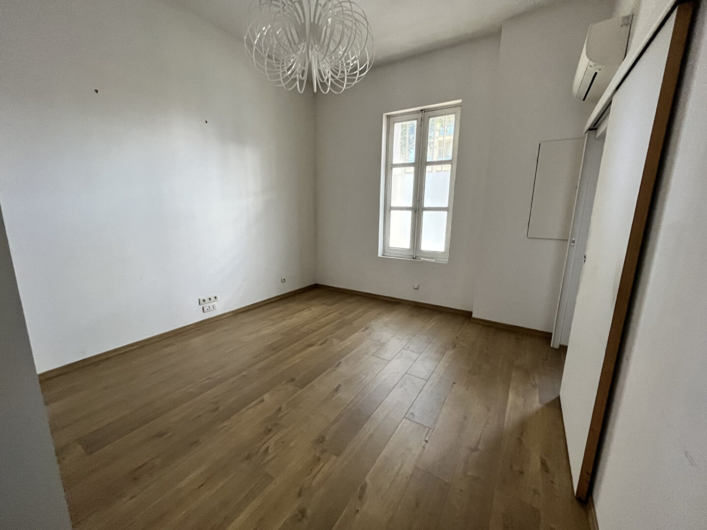 Photo Bureaux Narbonne 1 pièce(s) 15 m2 image 2/2