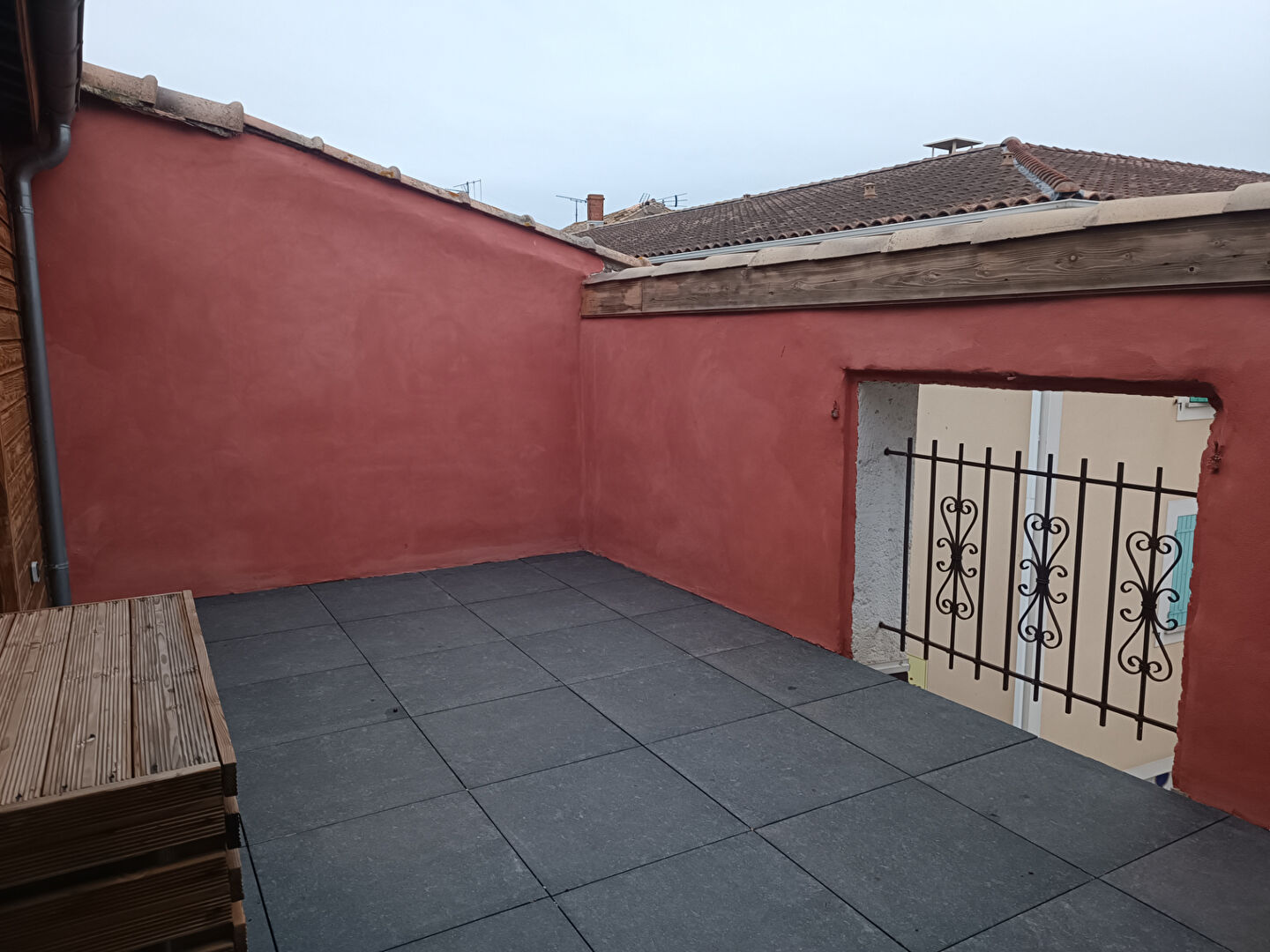 Maison de village avec terrasse et garage