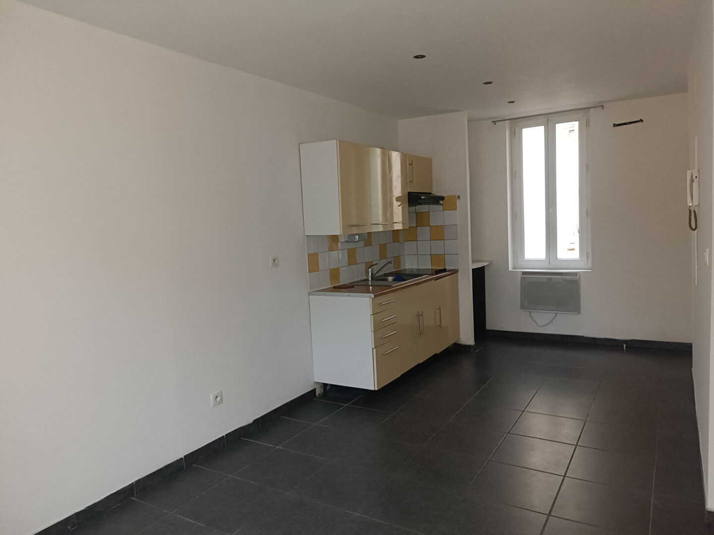 Photo Appartement Narbonne 2 pièce(s) 35 m2 image 1/4