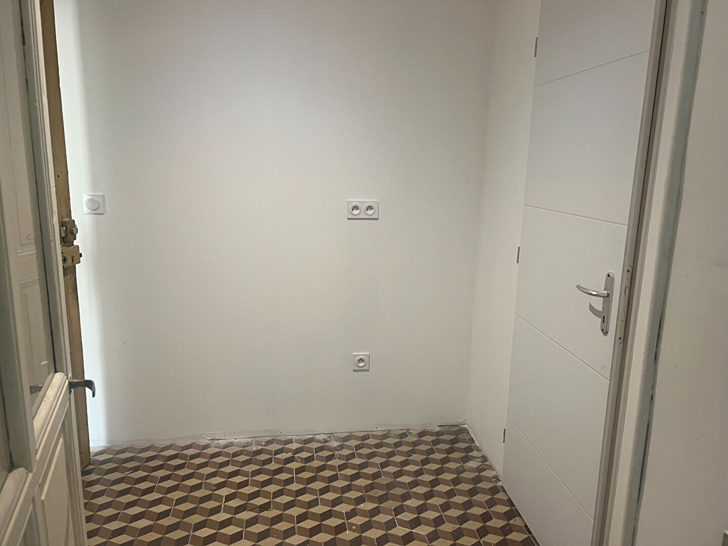 Photo Narbonne bureau  15m² image 3/5