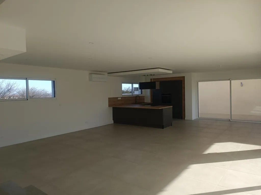 Photo Villa Narbonne 5 pièce(s) 165 m2 image 6/6