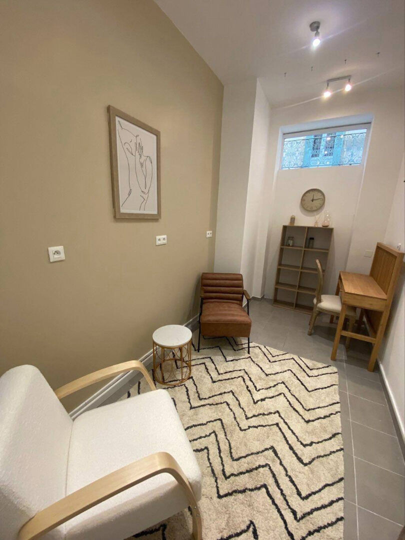 Photo Local commercial Narbonne 1 pièce(s) 14 m2 image 2/3