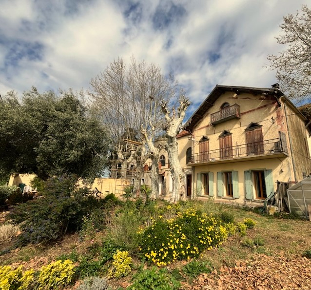 Maison Narbonne 15 pièce(s) 400 m2