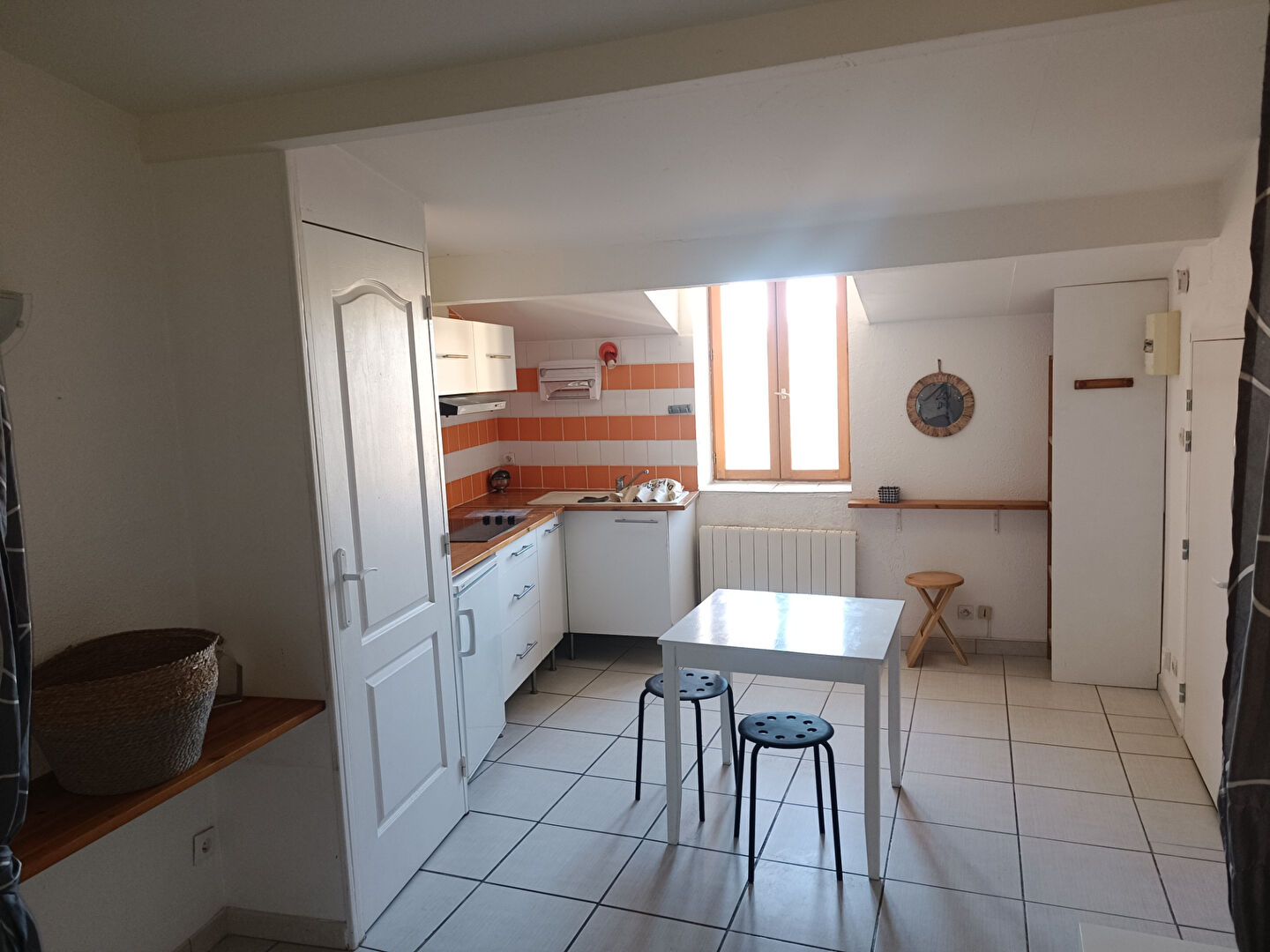 Photo APPARTEMENT T1 MEUBLE image 1/6