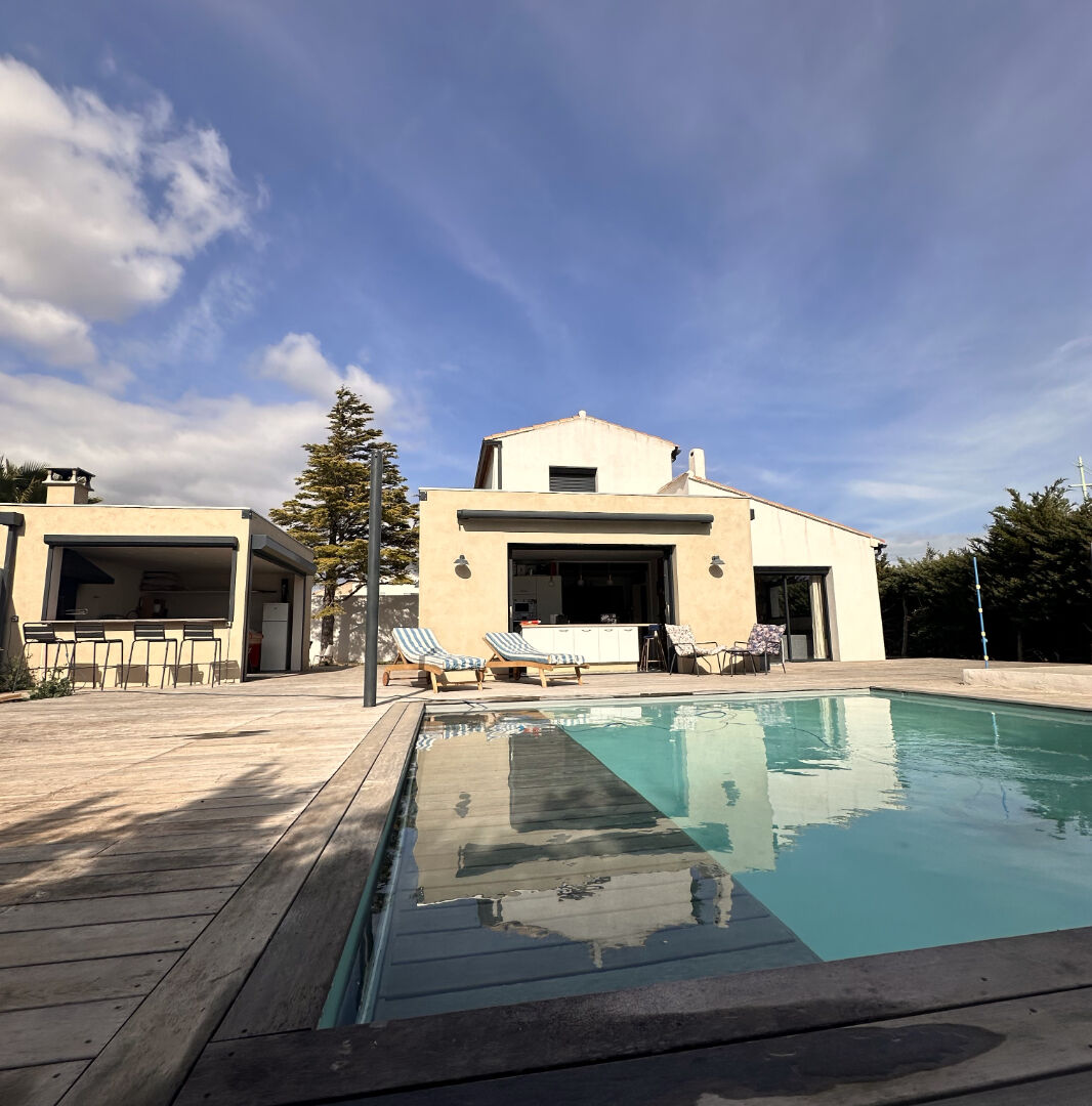 Photo Maison Sigean 4 pièce(s) 130 m2 image 1/6