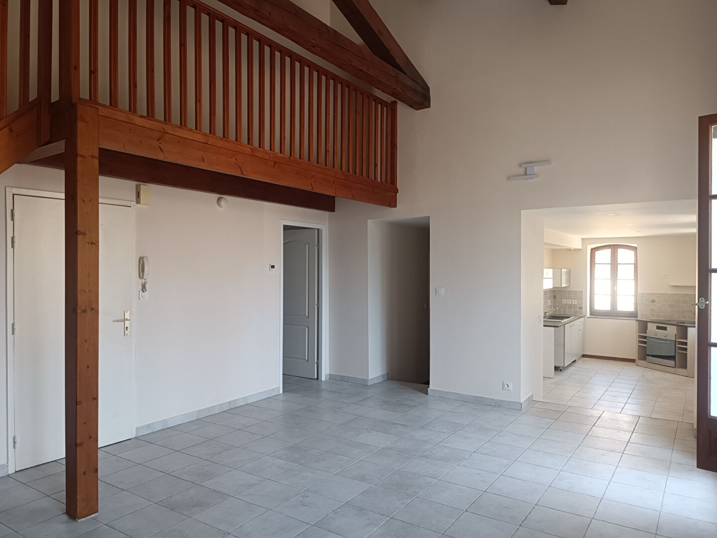 Photo Appartement Narbonne 4 pièce(s) 75 m2 image 1/6