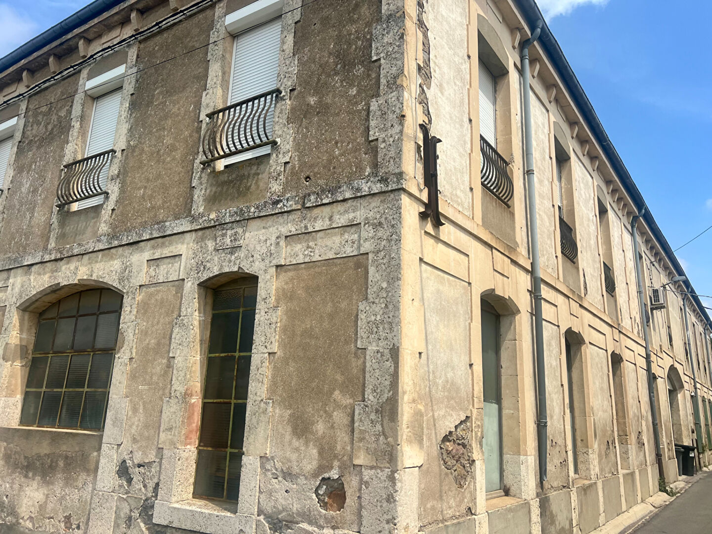 Photo Immeuble Lezignan Corbieres 760 m2 image 1/6