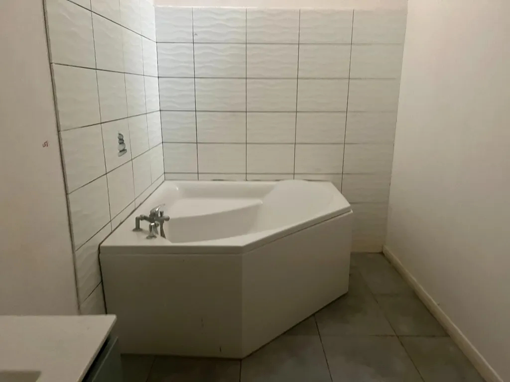 Photo Immeuble Lezignan Corbieres 760 m2 image 5/6