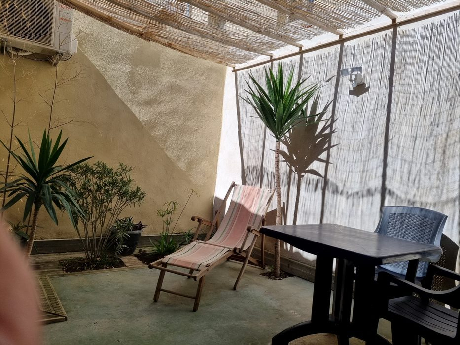 Maison Narbonne 1 pièce(s) 18 m2 avec cour de 20m²