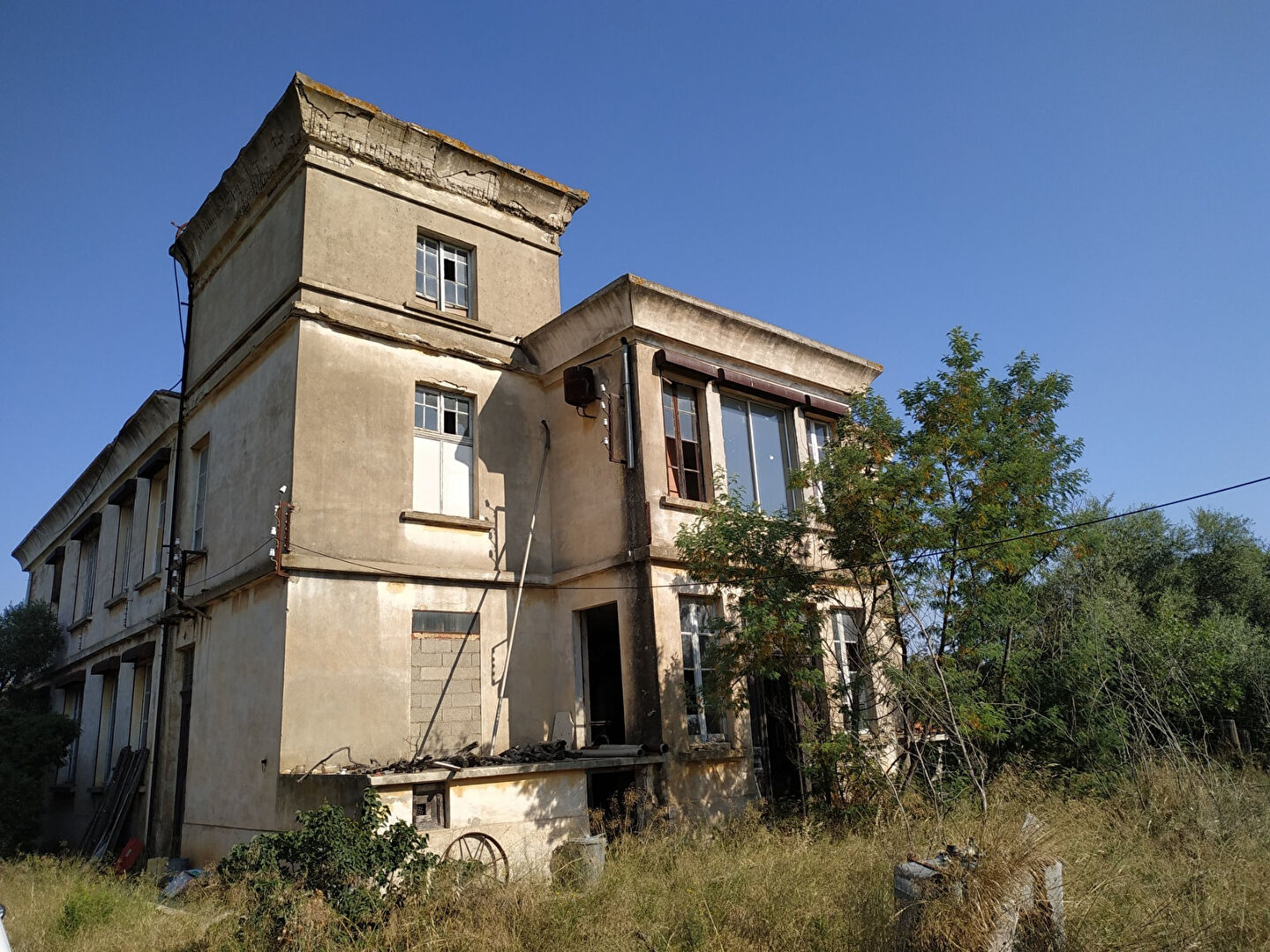 Maison Narbonne 22 pièce(s) 600 m2