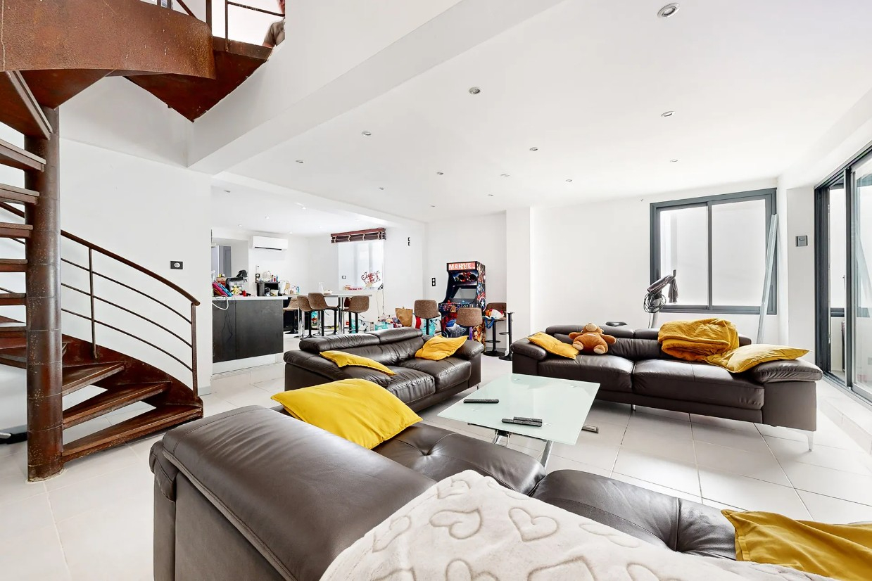 Photo Maison Montseret 6 pièce(s) 196 m2 image 2/5