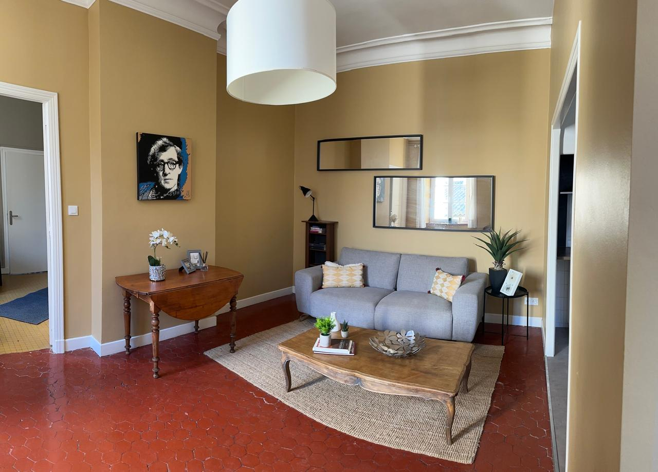 Appartement Narbonne 2 pièce(s) 49.08 m2 eau elec wifi compris