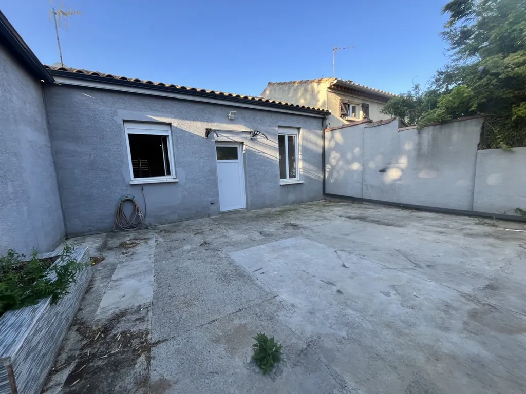 Murs Narbonne 200 m2 et maison
