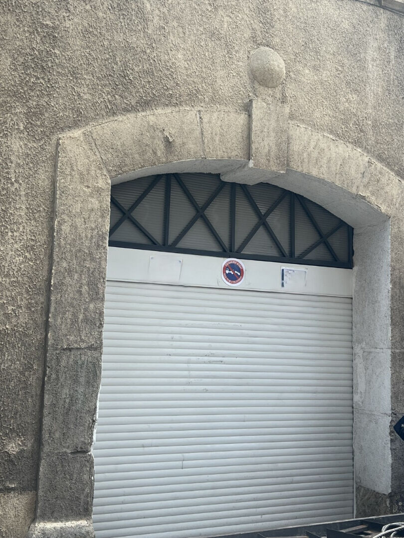 Photo Parking / box  1 pièce(s) 45 m2 image 2/2