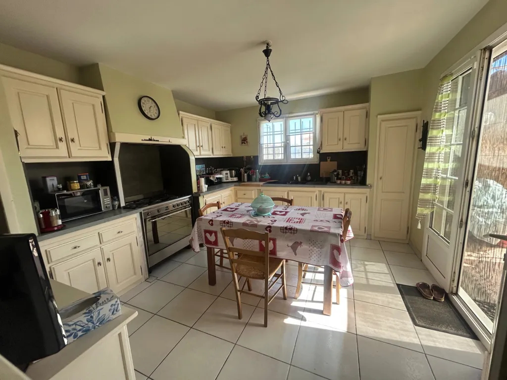 Photo Maison Pepieux 5 pièce(s) 143 m2 image 3/6