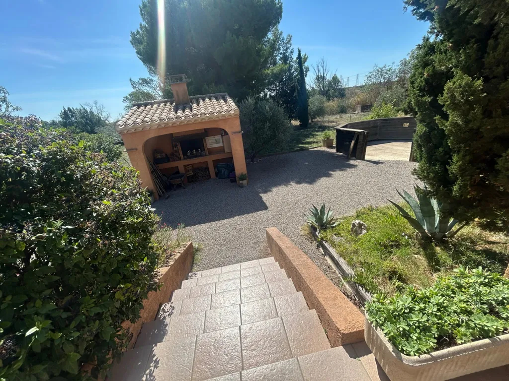 Photo Maison Pepieux 5 pièce(s) 143 m2 image 6/6