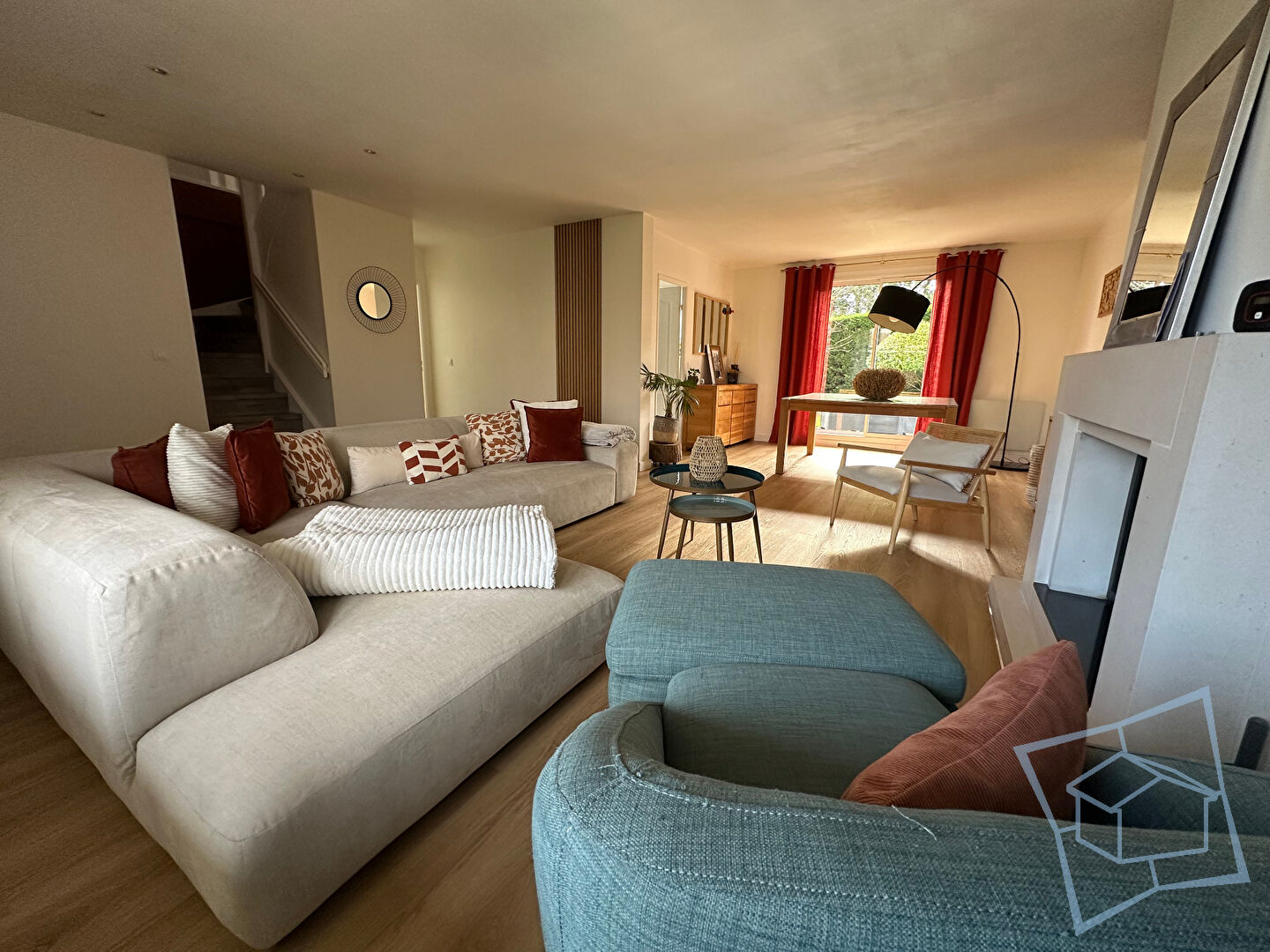 Photo MAISON VOISINS LE BRETONNEUX - 8 pièce(s) - 161.6 m2 image 3/6