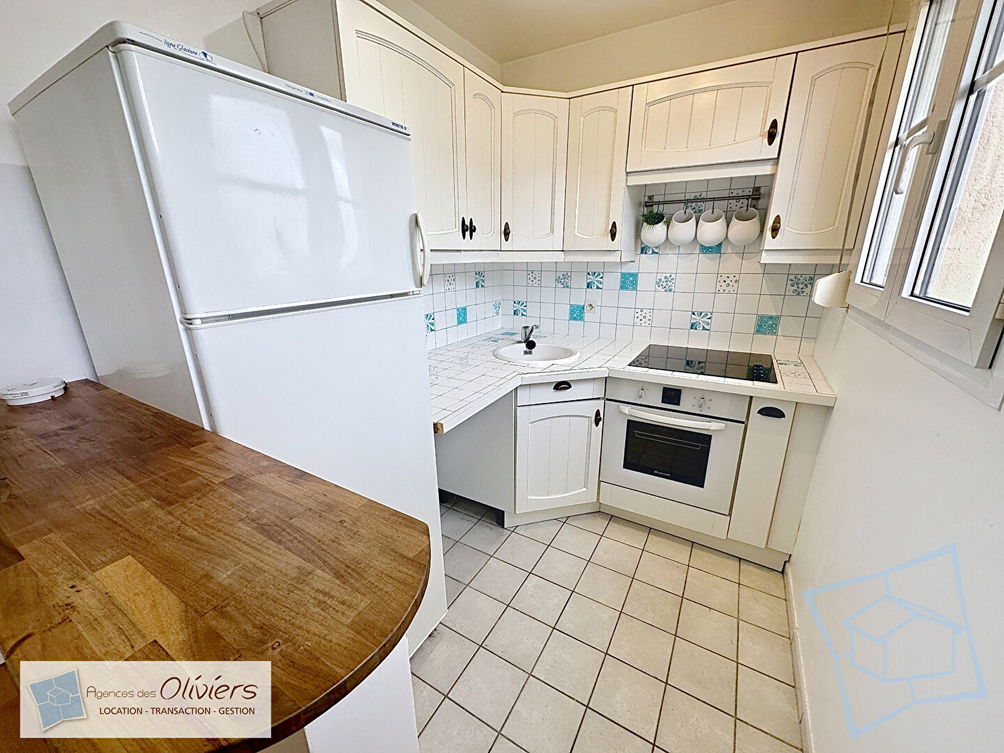 Photo F2 - CENTRE VILLAGE - VOISINS LE BRETONNEUX image 4/6