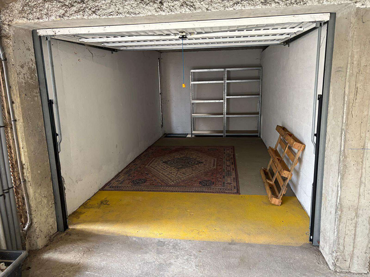 Parking / box Voisins Le Bretonneux