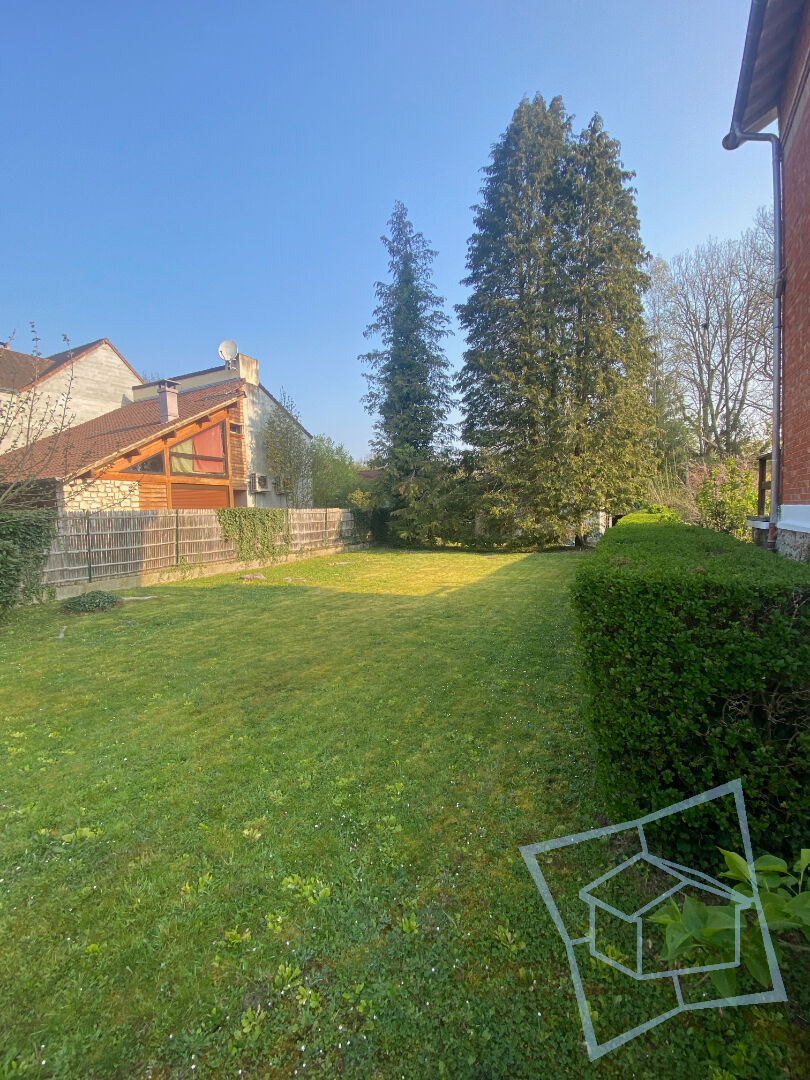 Photo Terrain Saint Remy Les Chevreuse 438 m2 image 2/2