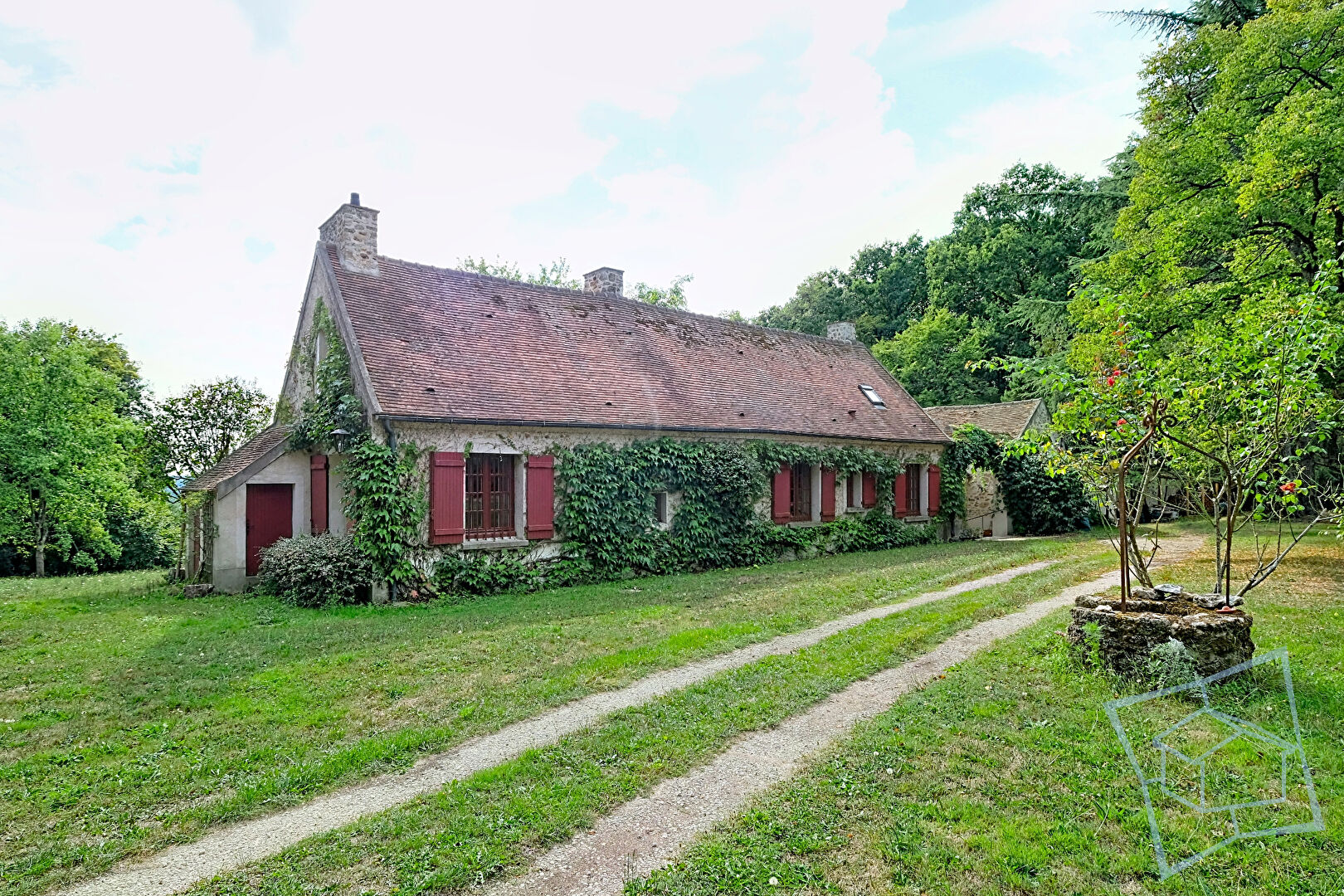 Photo Maison Saint Forget 10 pièces - 185m2 image 2/6