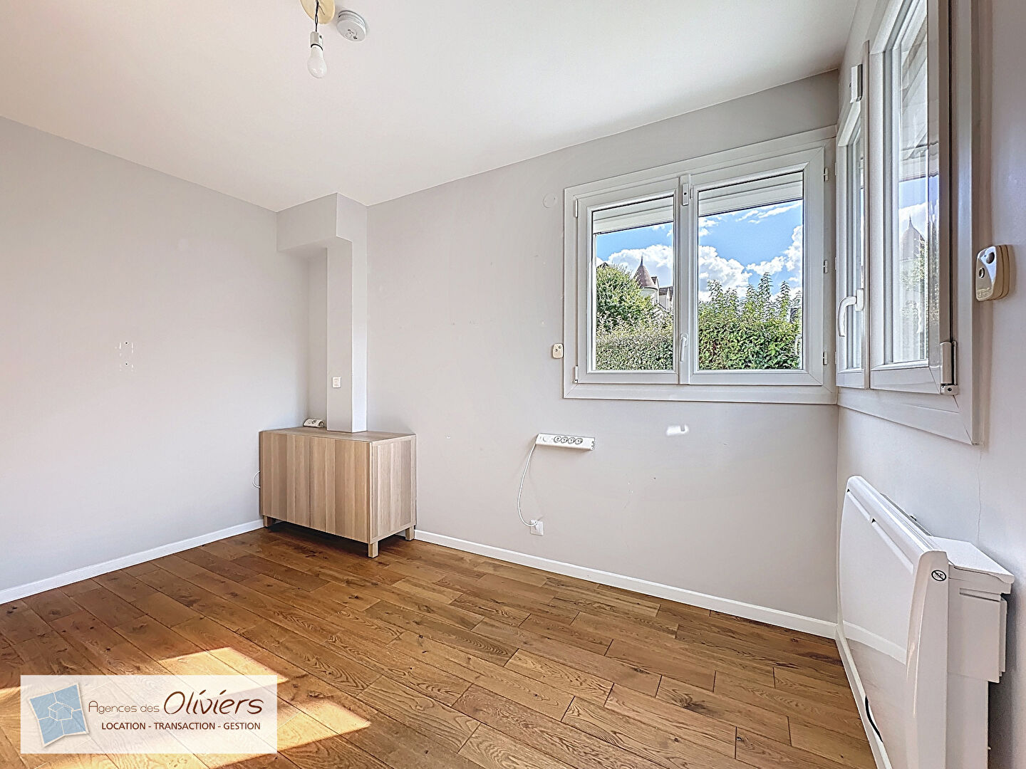 Photo Maison VOISINS -LE-BRETONNEUX 7 pièces 135 M² image 6/6