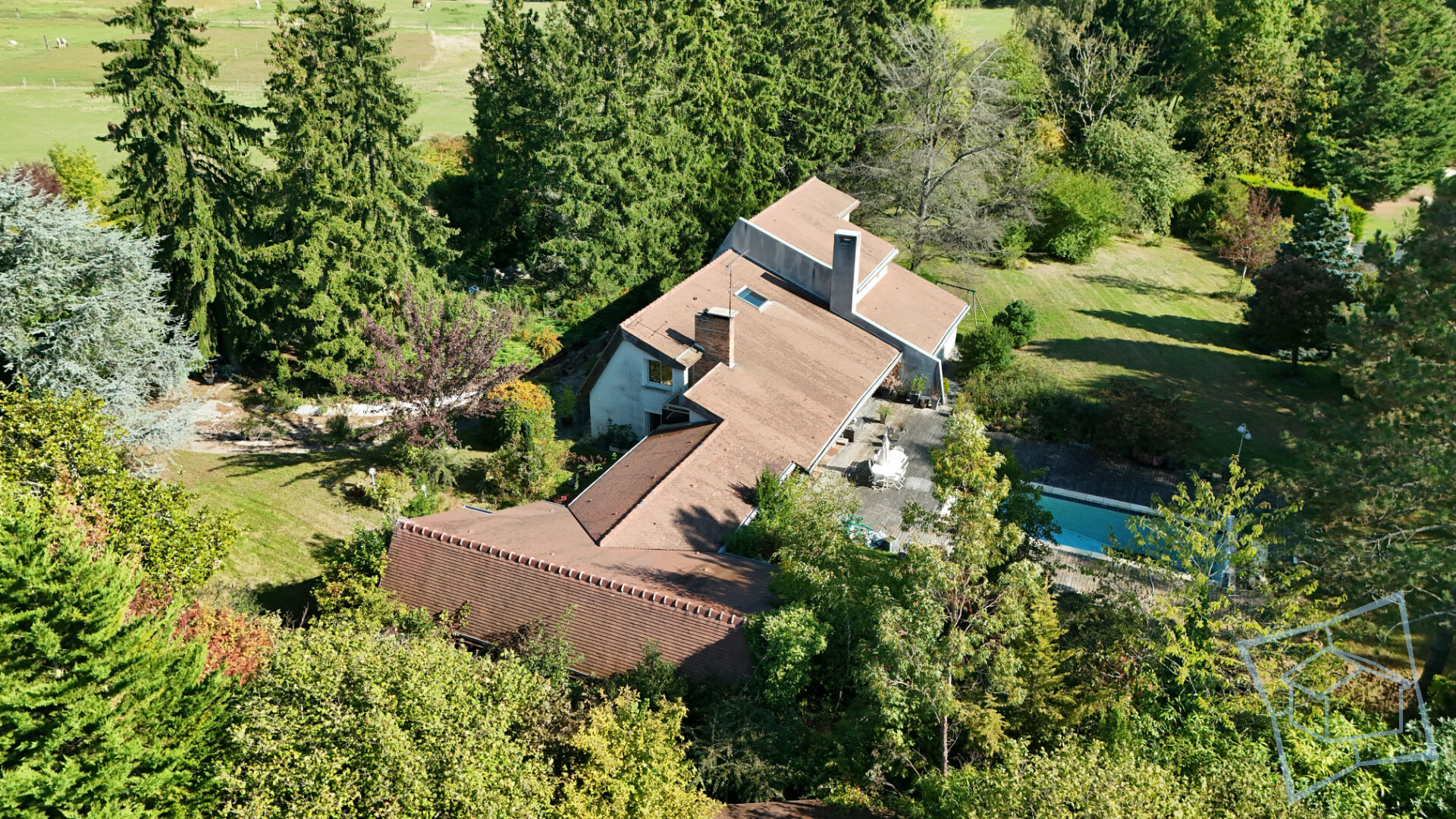 Photo Maison Senlisse 11 pièce(s) 310 m2 image 2/6