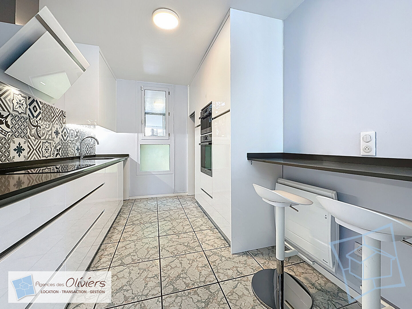 Photo Appartement Duplex Voisins Le Bretonneux 4 pièces 77.84 m2 image 3/6