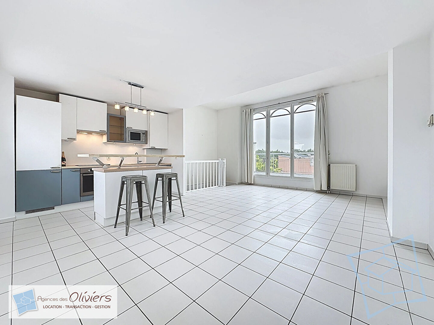 Photo Appartement  Duplex 3 pièces -  66.74 m2 - Villaroy image 3/6