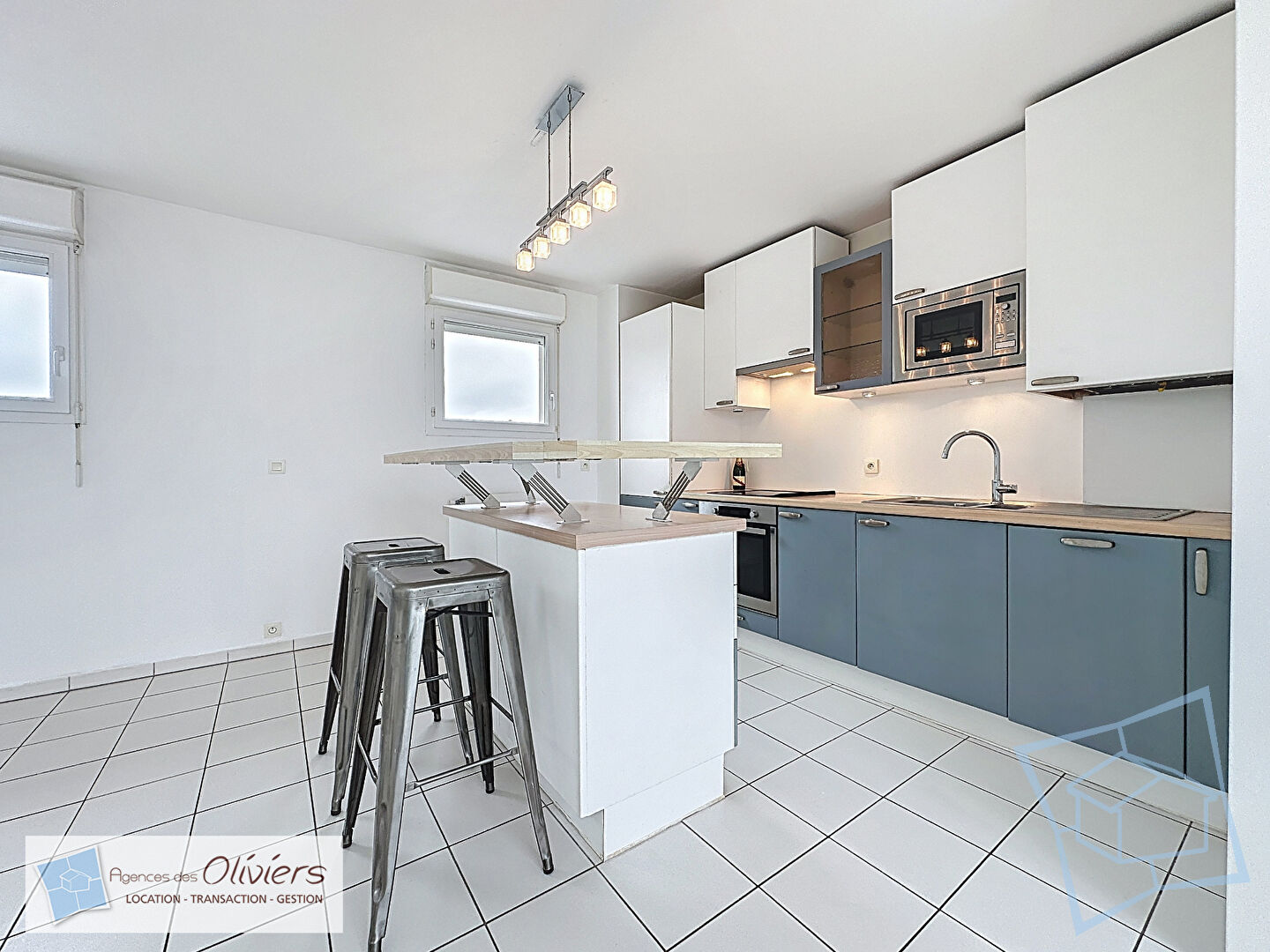 Photo Appartement  Duplex 3 pièces -  66.74 m2 - Villaroy image 4/6