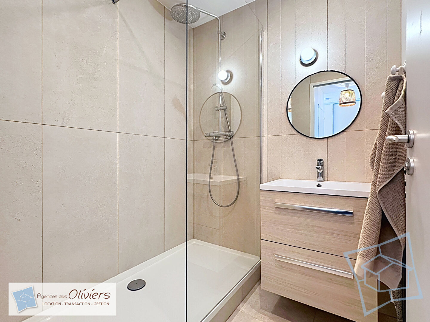 Photo Appartement T3 de standing - Centre Village - Voisins le Bretonneux image 1/6