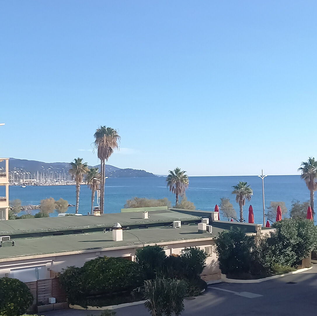 Agence immobilière de AGENCE LE PORTIQUE Le lavandou